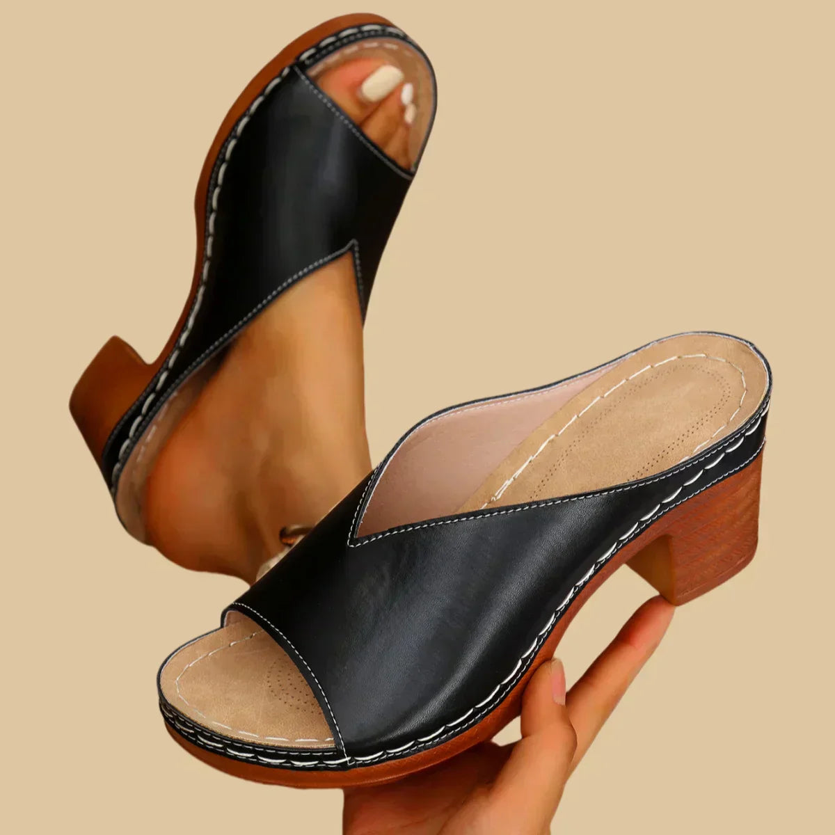 Women's Flat Sandals with Adjustable Straps and Cushioned Insole
