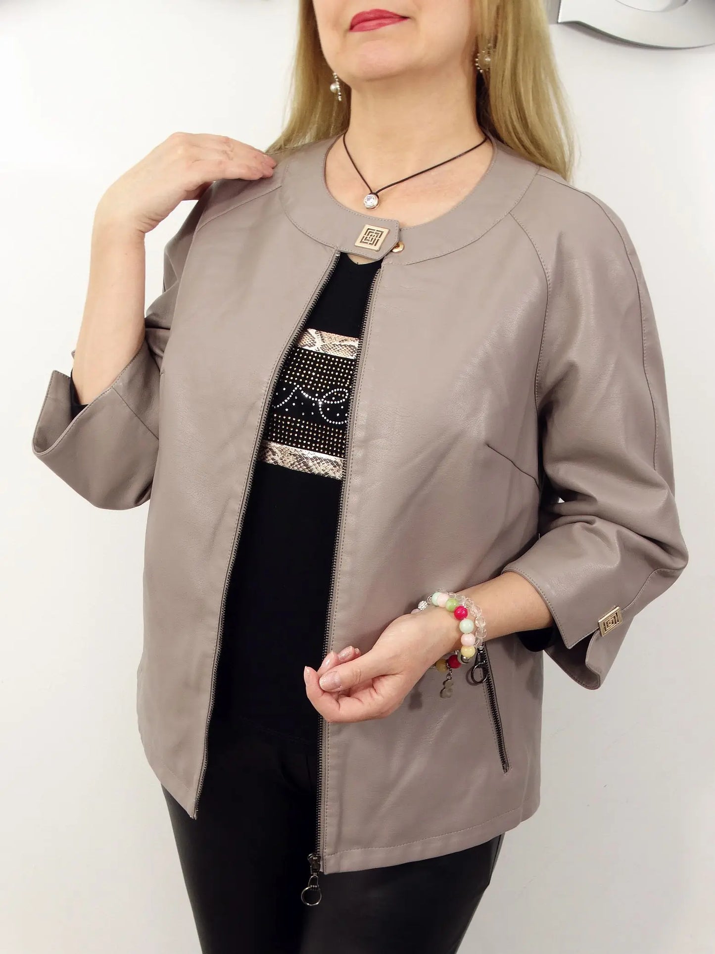 Street Wave Elegant Faux Leather Jacket For Women Premium Chic Versatile Outerwear