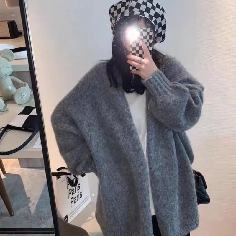Street-Wave Oversized Cardigan With Button Closure For Effortless Layering And Breathable Comfort For Modern Women