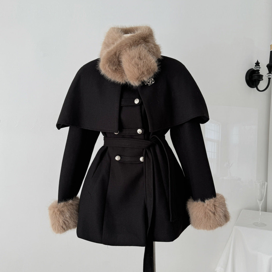 Street-Wave Women Winter Coat With Removable Collar And Fur Cuffs, Versatile Long Warmth
