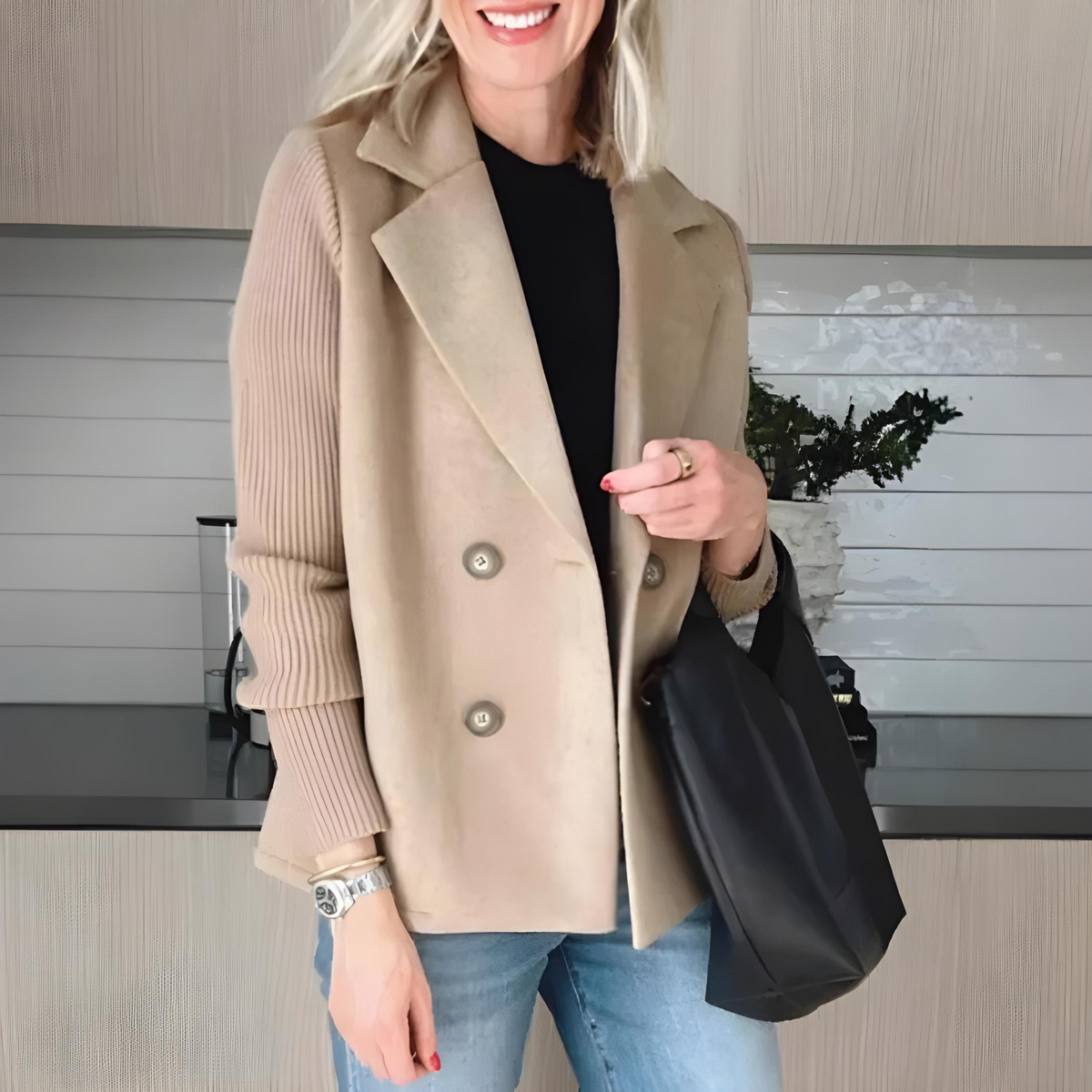 Women's Tailored Coat with Structured Design and Classic Fit