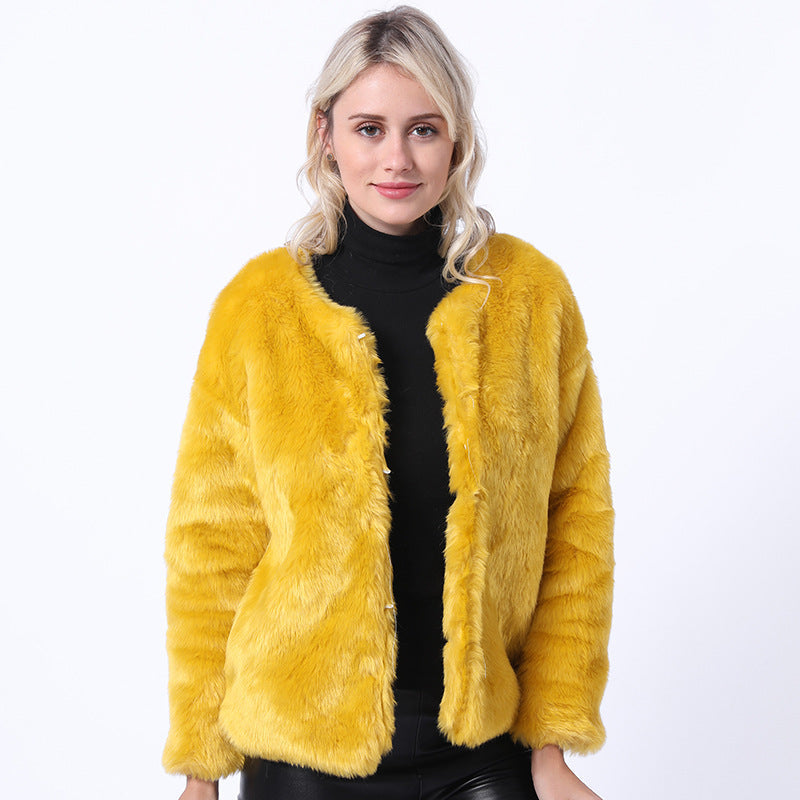 Street Wave Short Pink Faux Fur Jacket For Women With Modern Cut And Wide Sleeves Cozy Warmth