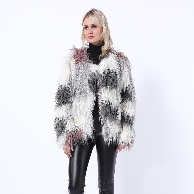 Street-Wave Faux Fur Jacket for Women Luxurious Plush Design Bold Statement Coat