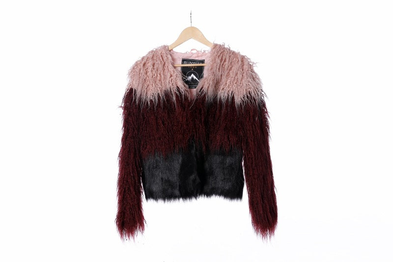 Street Wave Women Extravagant Faux Fur Jacket With Featherlight Design And Modern Cut
