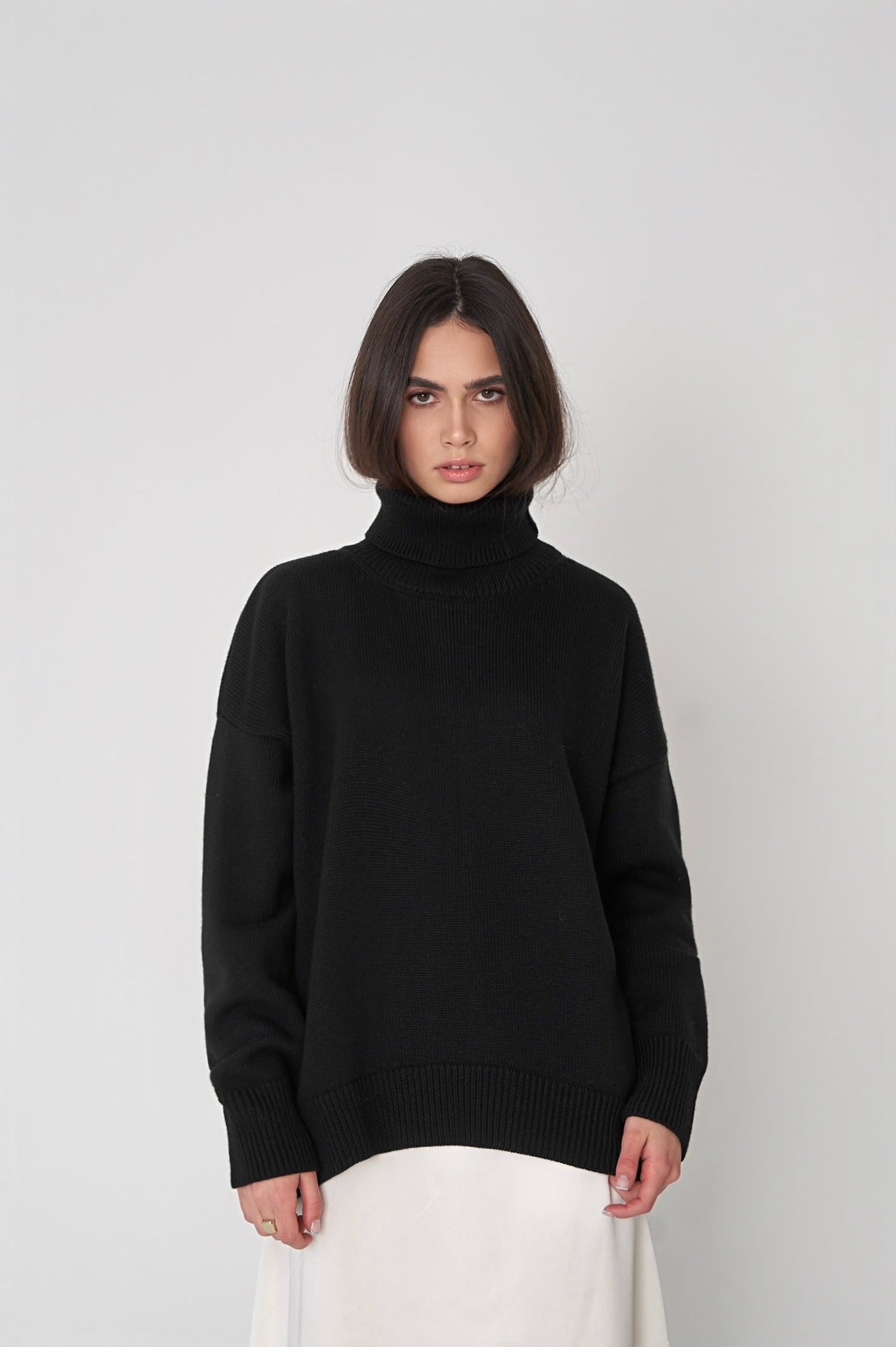 Street-wave Cozy Oversized Turtleneck Sweater For Women Soft Knit Easy Care Effortlessly Chic Winter Warmth