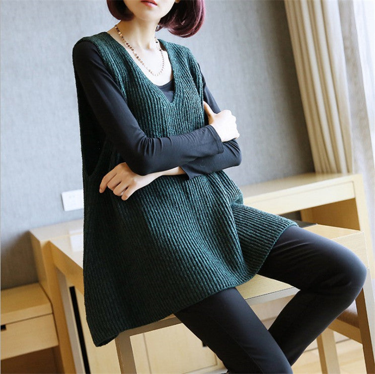 Street-Wave Women's Knit Top With V-Neck And Airy Silhouette For Casual, Elegant And Versatile Looks