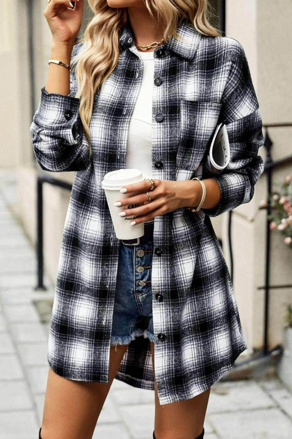 Street-Wave Plaid Shirt Jacket Womens Longline With Pockets Button Front Rounded Hem