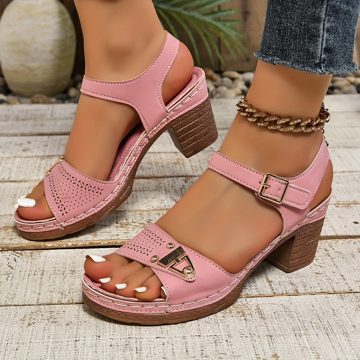 Women's Cushioned Adjustable Sandals with Buckle Closure and Supportive Design