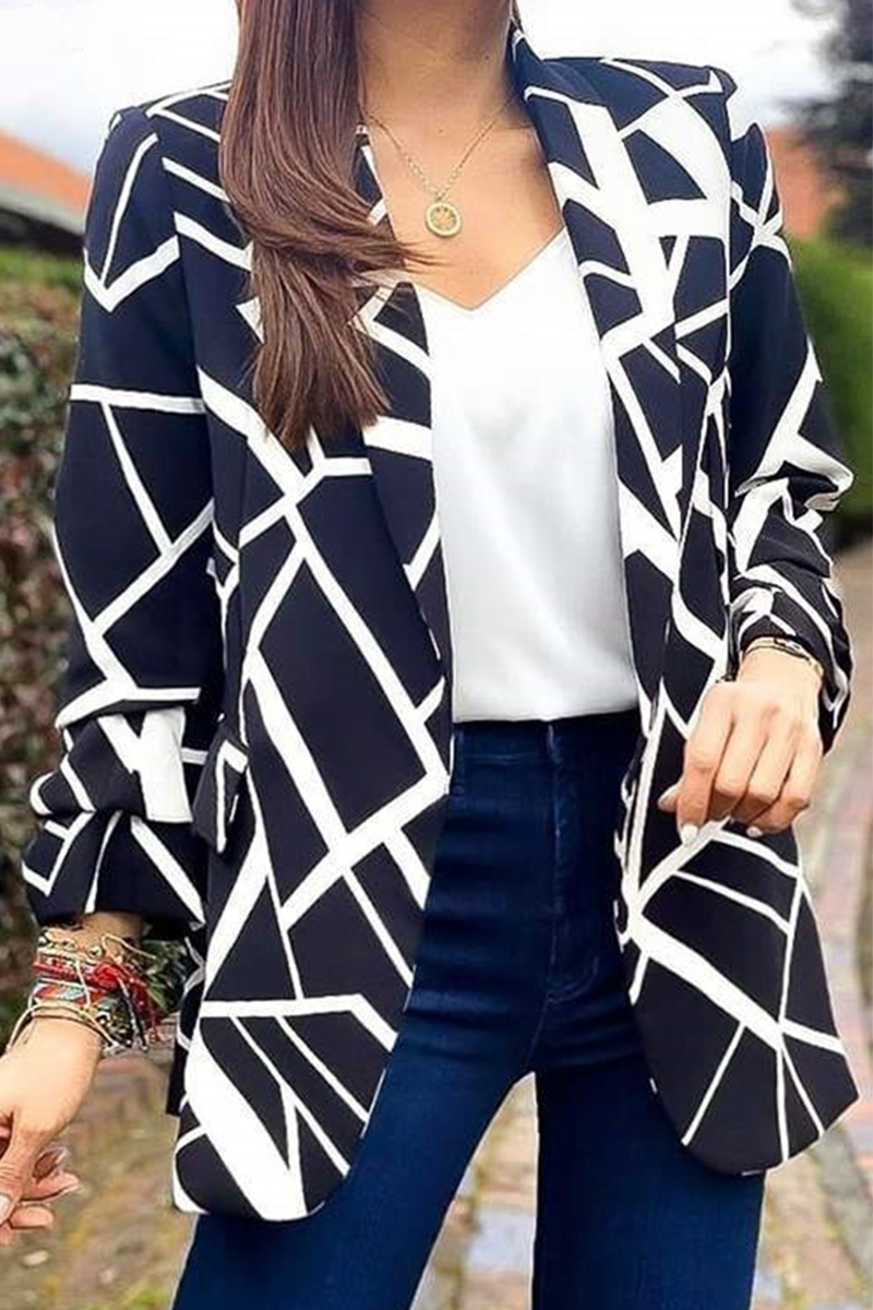 Street-Wave Geometric Print Blazer For Women With All Day Comfort And Chic Style