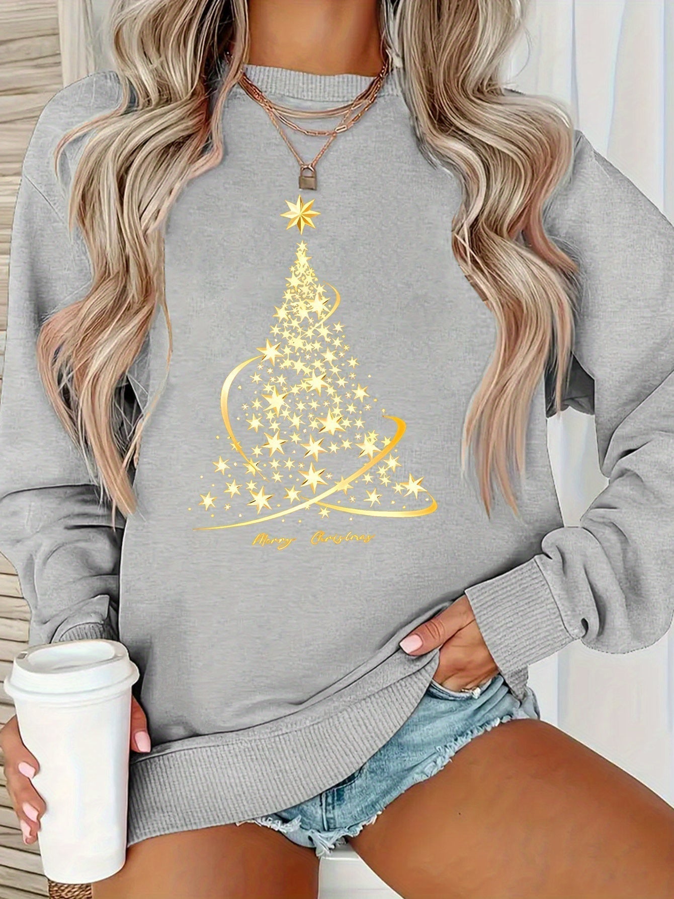 Street-Wave Christmas Tree Sweatshirt For Women Cozy Cotton With Gold Print Design