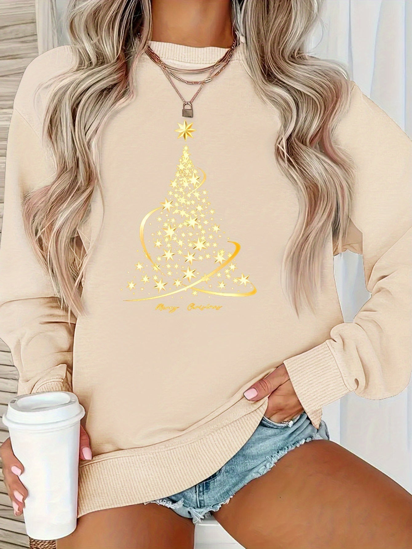 Street-Wave Christmas Tree Sweatshirt For Women Cozy Cotton With Gold Print Design