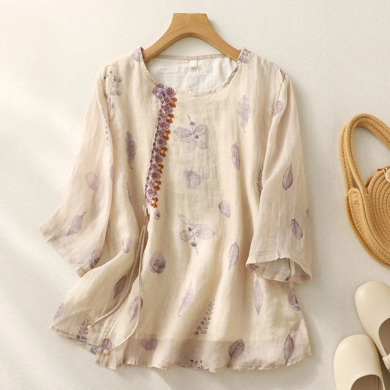 Women's Relaxed Blouse with Floral Print and Lightweight Fabric