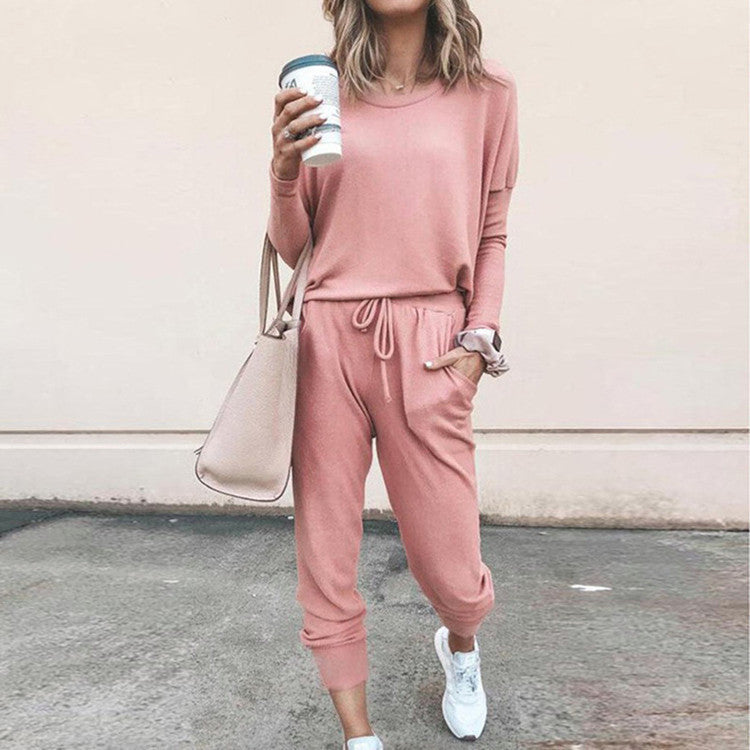 Street Wave Womens Casual Jogger Set With Relaxed Fit And Handy Pockets For Weekend Relaxation And Active Errands