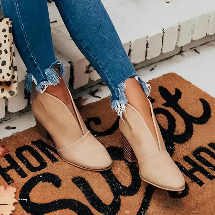Street-wave Orthopedic Boots for Women with All-Day Comfort and Supportive Footwear for Any Occasion