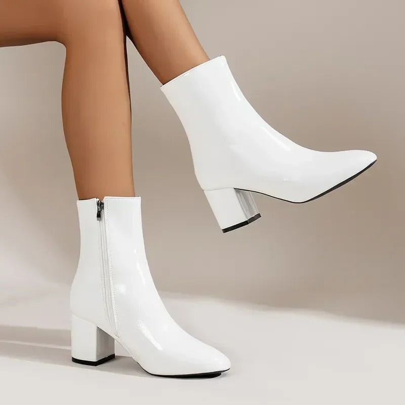 Street-Wave Comfortable White Heeled Ankle Boots for Women Chic Trendy Effortless Style