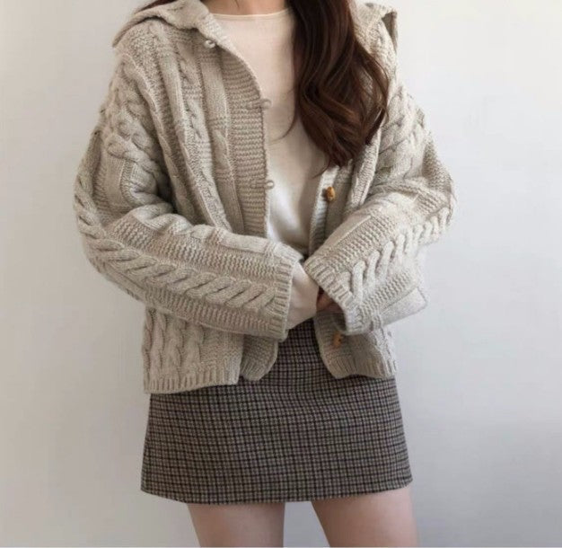 Street-Wave Women's Cable Knit Cardigan With Voluminous Sleeves And Intricate Cable Pattern