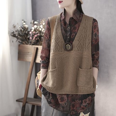 Street Wave Womens Knit Vest With Deep V Neck And Practical Pockets For Elegant Everyday Wear