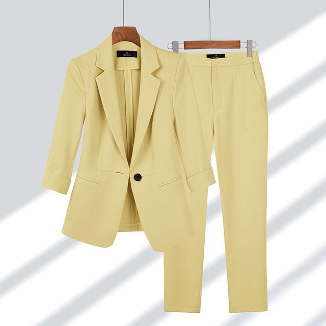 Street-Wave Womens Blazer And Pants Suit For Timeless Elegance And Effortless Style