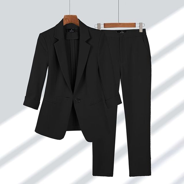 Street-Wave Womens Blazer And Pants Suit For Timeless Elegance And Effortless Style