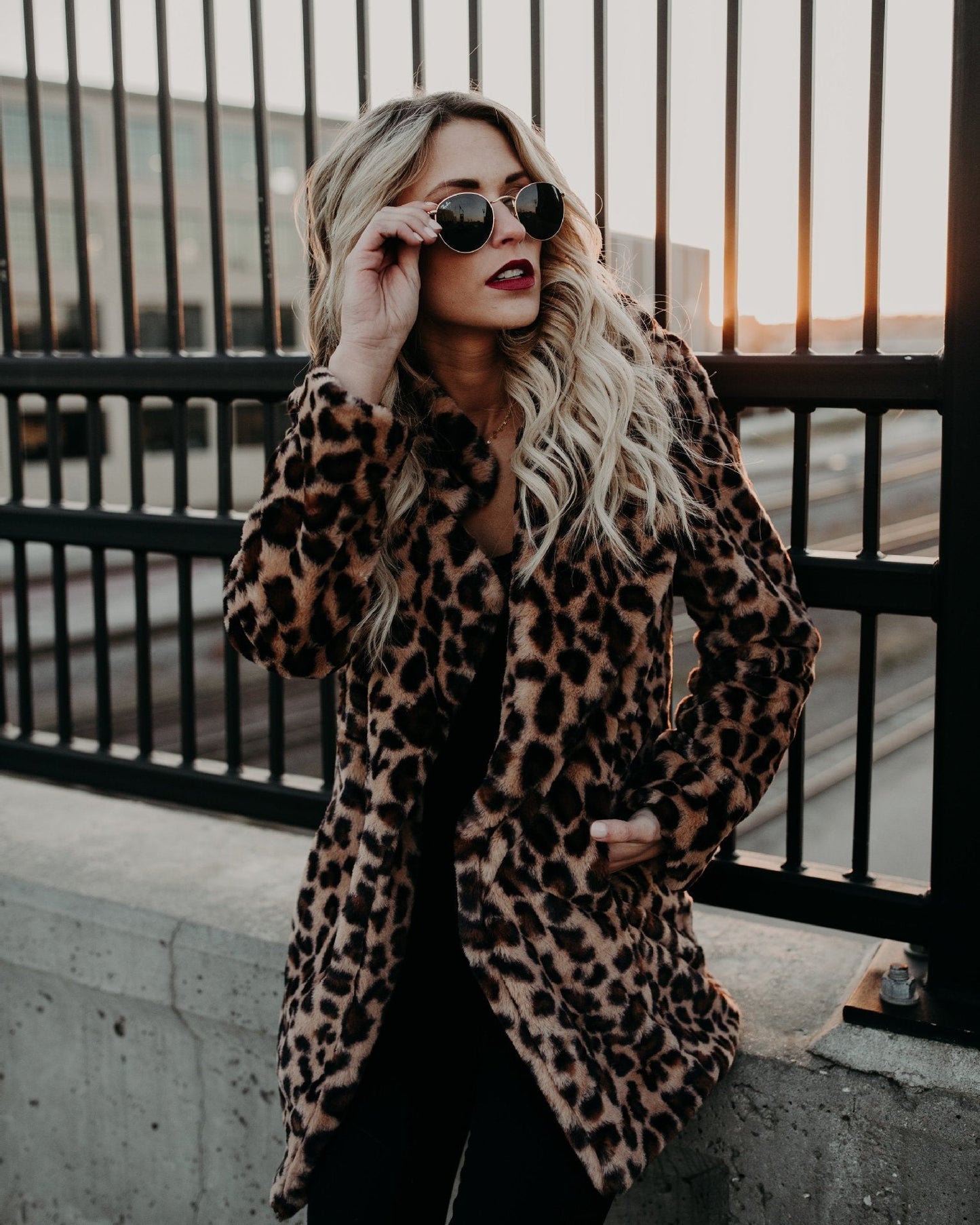 Street-wave Women Leopard Print Faux Fur Coat With Elegant Tailored Fit Cozy Warmth