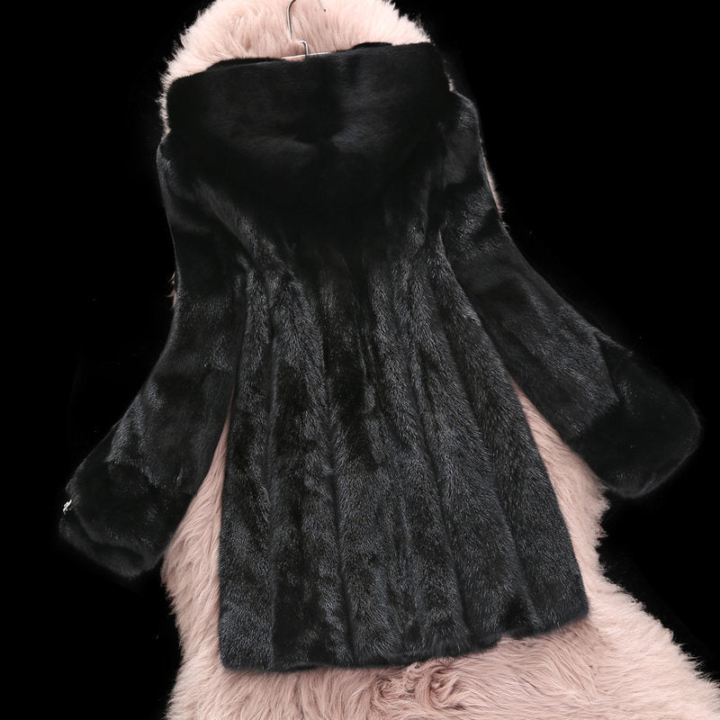 Street Wave Women's Faux Fur Coat With Luxurious Hood And Classic Fit For Fashionable Women