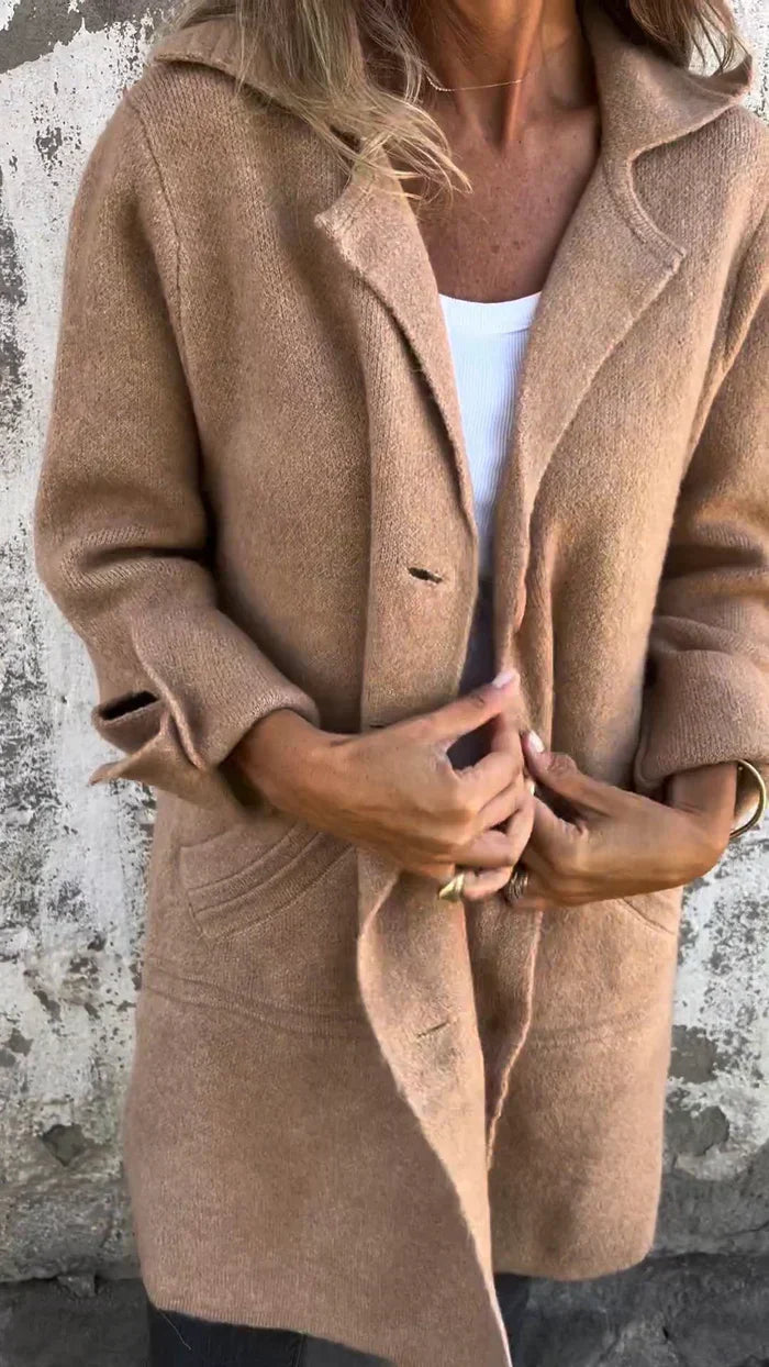 Street-wave Wool Coat For Women With Button Closure, Classic Lapel, Warm And Timeless