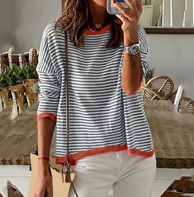 Street-wave Quinrel Striped Pullover for Women Lightweight Spring Knit Flattering Fit