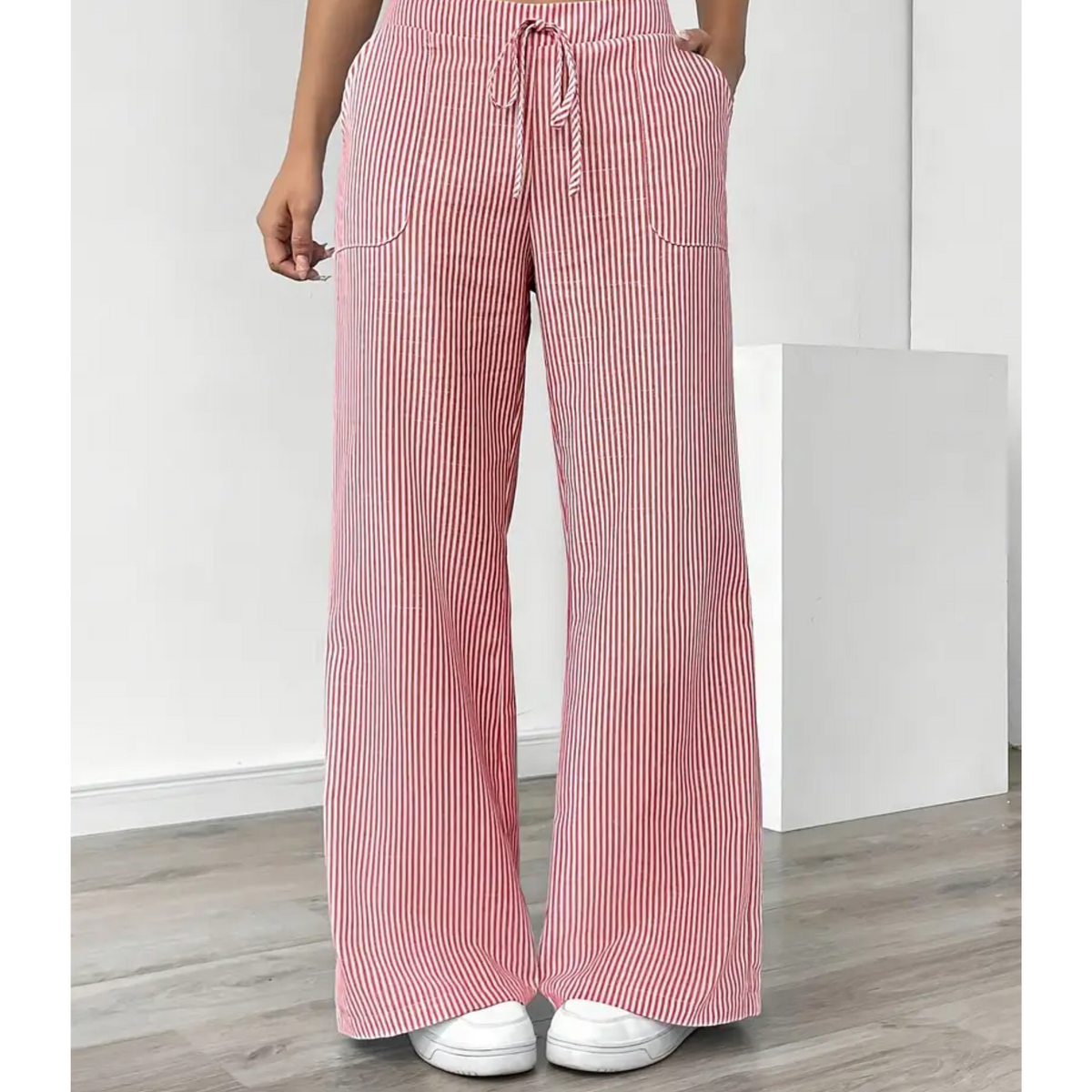 Women's Striped Trousers with Pockets and Relaxed Fit