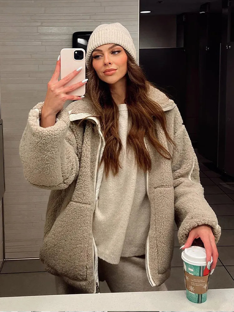 Street-Wave Teddy Coat for Women Warm Plush Fleece With Cozy Silhouette And Natural Insulation