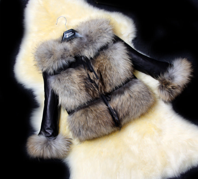 Street-wave Women Faux Fur Jacket Tailored Fit Warm Elegant Details Premium Quality Outerwear