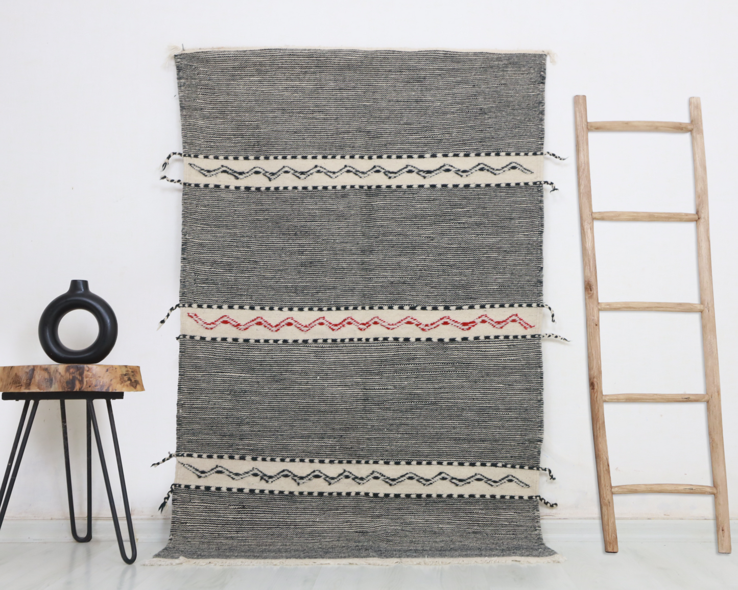 Issid  Moroccan Kilim Rug 3'3" x 5'2" - Street-Wave