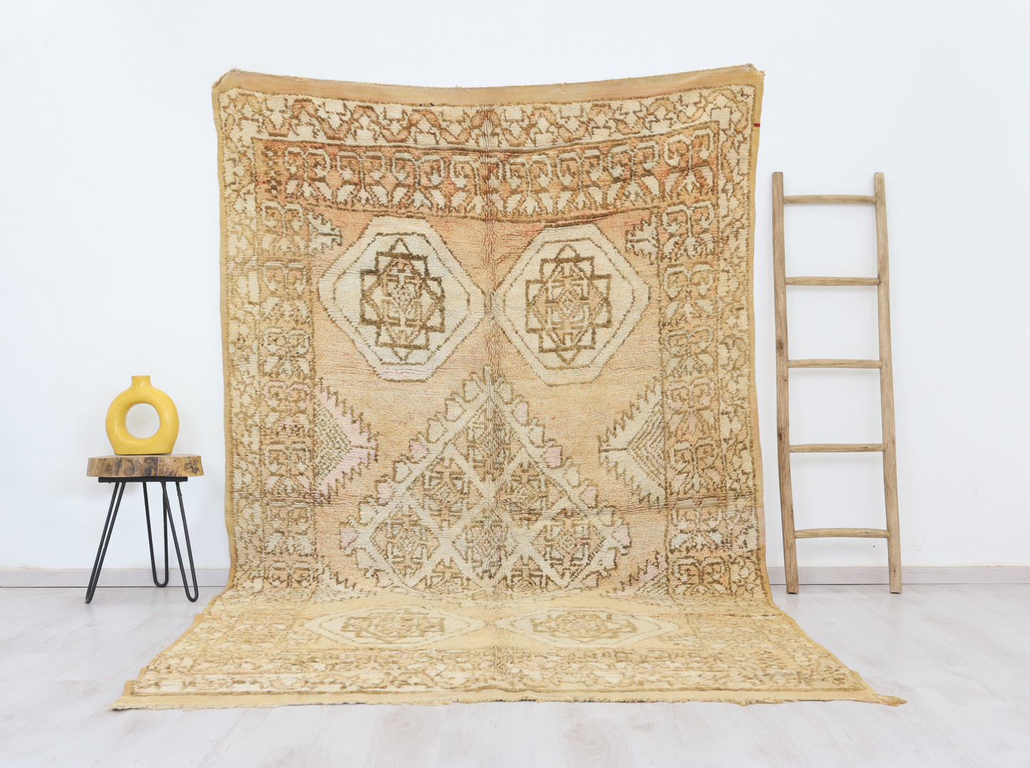 Kanissa Vintage Moroccan Rug 5'8" x10'6" - Street-Wave