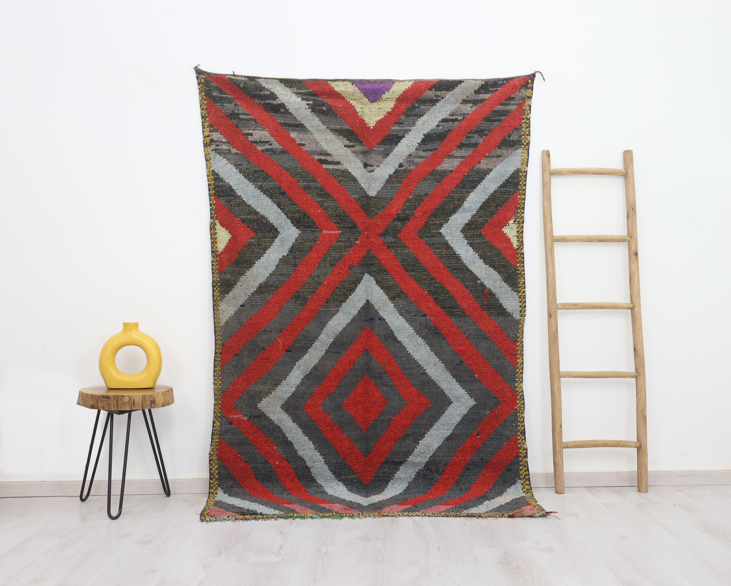 Waman Moroccan Rug 4'5" x 7'2" - Street-Wave