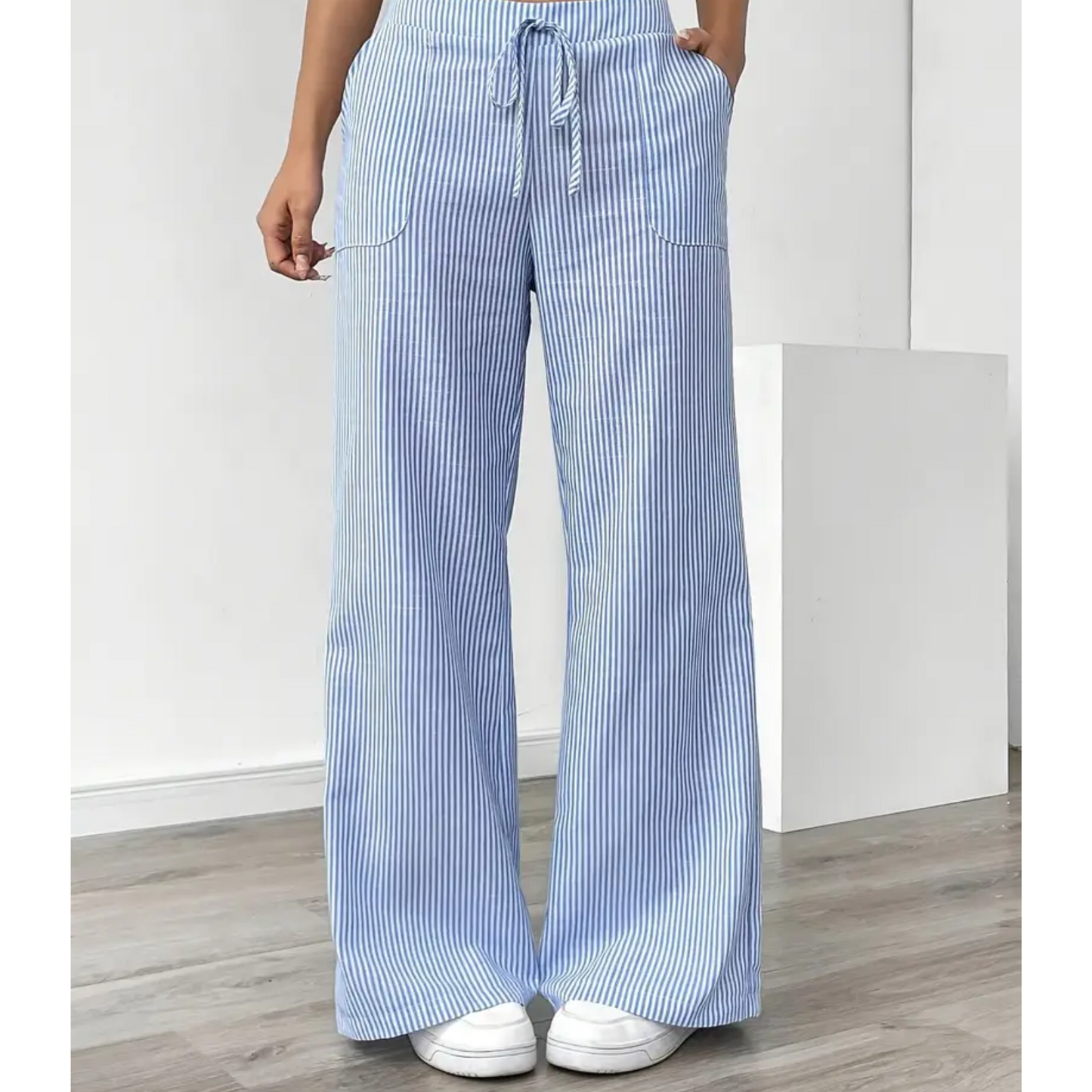 Women's Striped Trousers with Pockets and Relaxed Fit