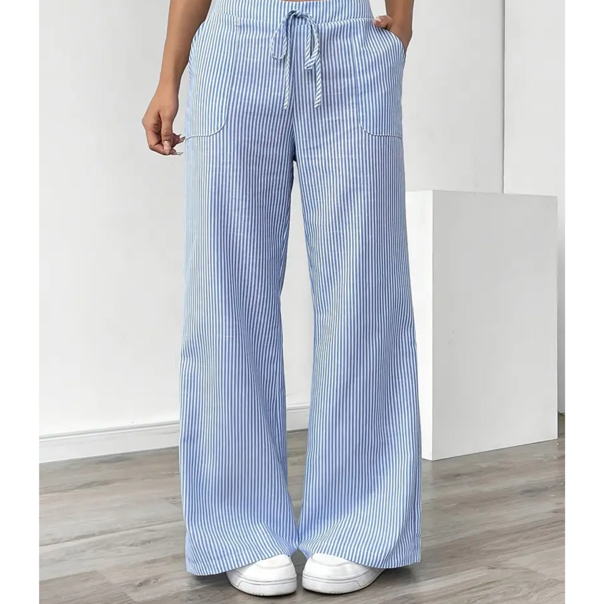 Women's Striped Trousers with Pockets and Relaxed Fit
