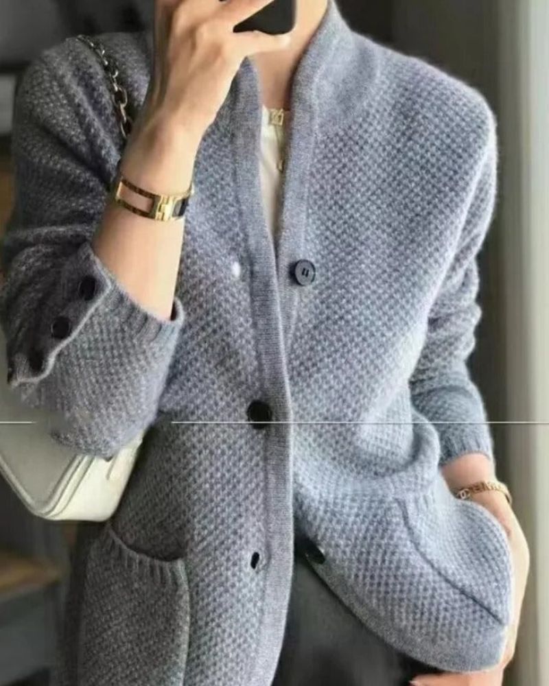 Street Wave Wool Sweater Jacket For Women Cozy Elegant Warmth Premium Knit Timeless Winter Essential