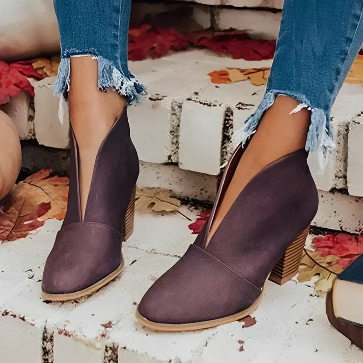 Street-wave Orthopedic Boots for Women with All-Day Comfort and Supportive Footwear for Any Occasion