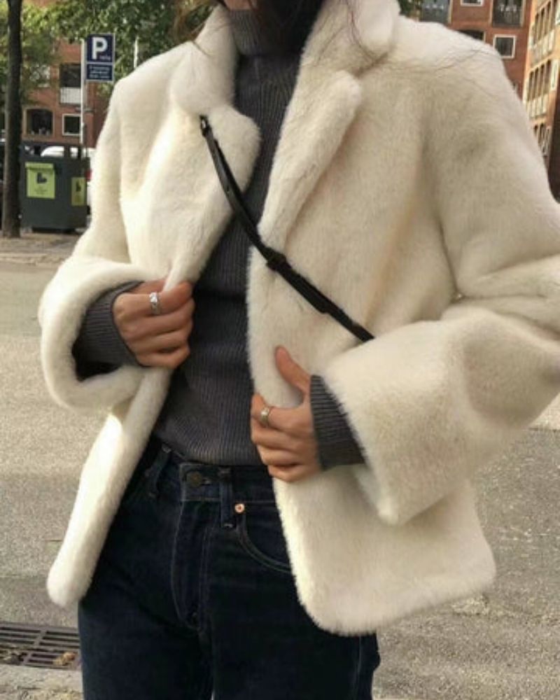 Streetwave Teddy Coat Warm Plush Winter Outerwear For Women Cozy Chic Everyday Wear