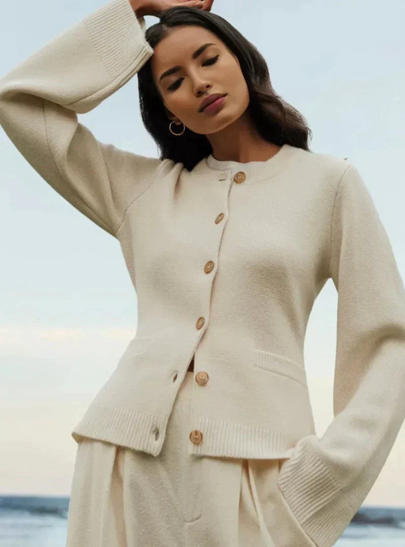 Street-wave Womens Amber Knit Cardigan With Classic English Elegance And Cozy Warmth