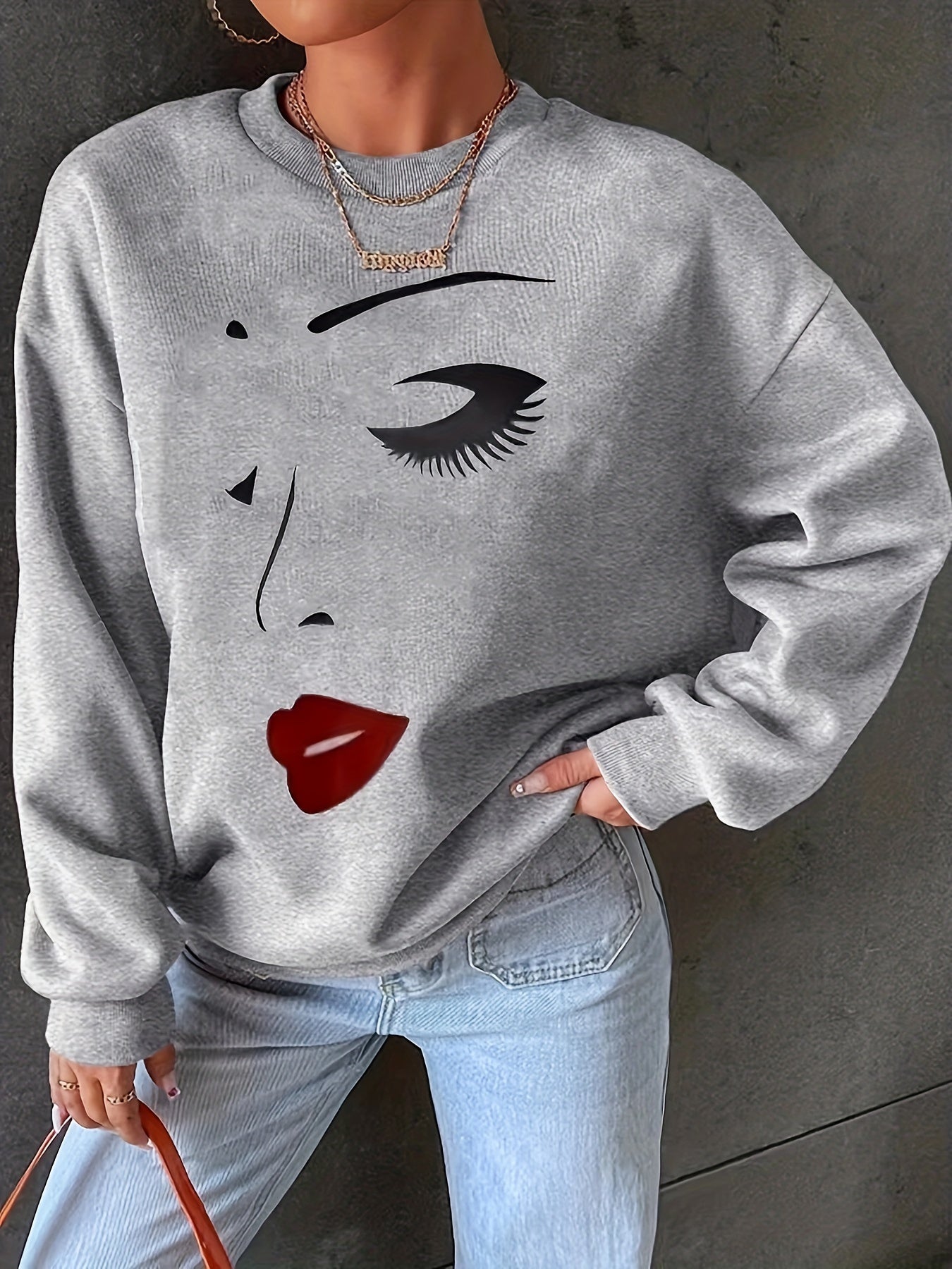 Street-Wave Face Print Cotton Sweatshirt For Fashion Fans Artistic Comfort And Everyday Versatility