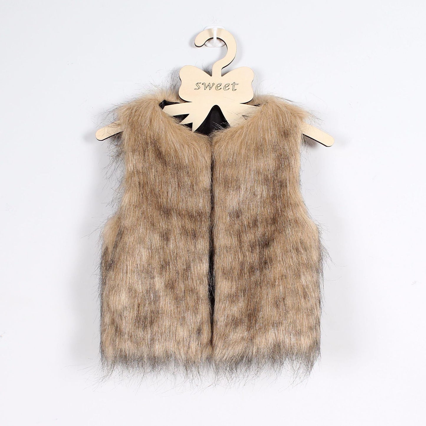 Street-wave Women's Fluffy Faux Fur Vest With Elegant Cut For Warm Chic Style Everyday Comfort