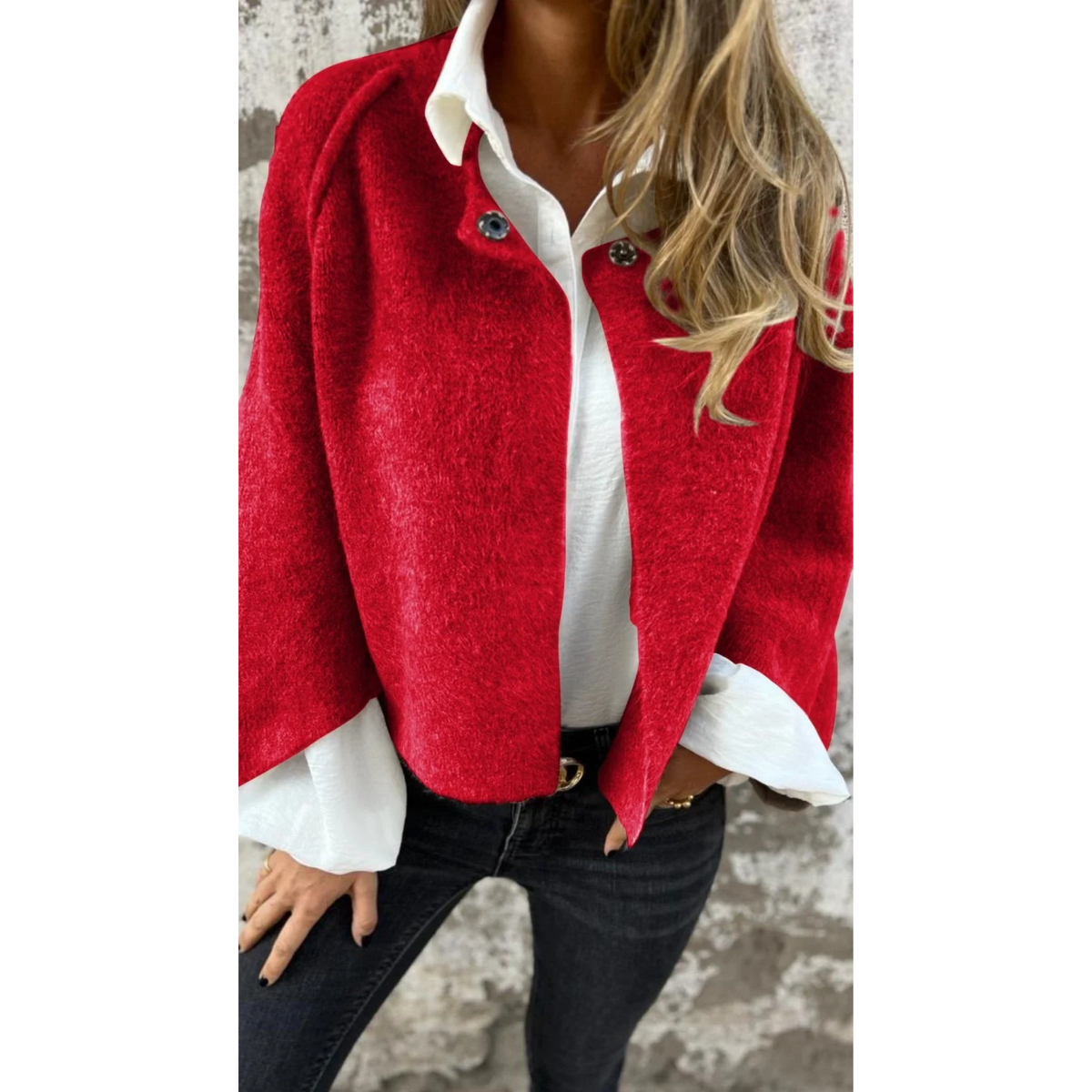 Women's Classic Coat with Tailored Fit and Functional Pockets