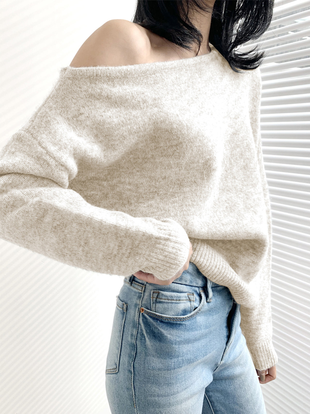 Street-Wave Womens Asymmetrical Pullover Warm V-Neck With Side Seam Detail For Chic Everyday Comfort