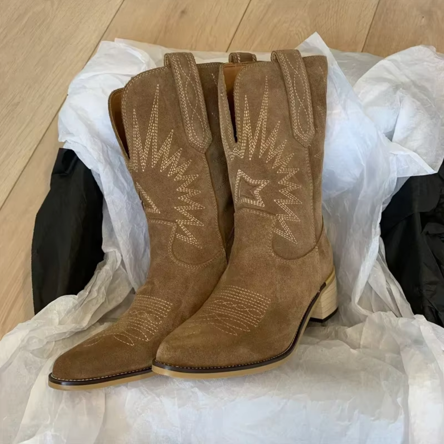 Embroidered Vintage Western Boots for Women by Street Wave Handcrafted Leather Pointed Toe