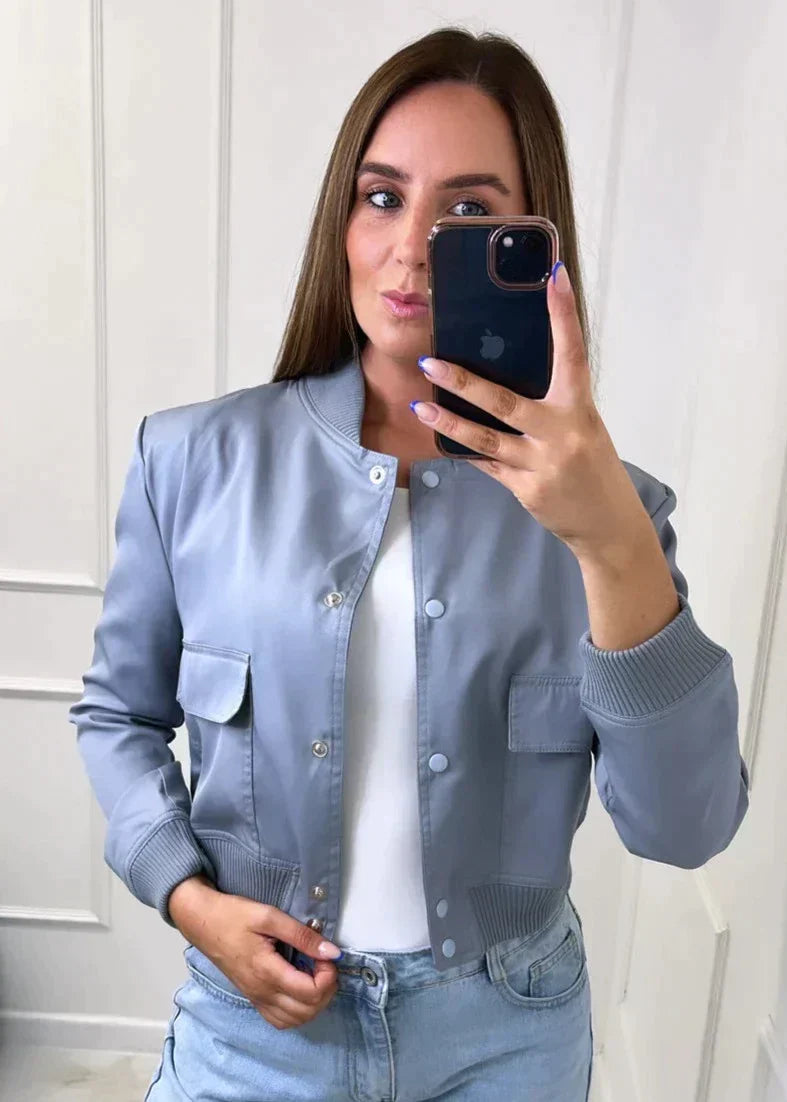 Street-Wave Weatherproof Jacket for Women With Luxe Soft Lining, Cozy Comfort, Stylish Design