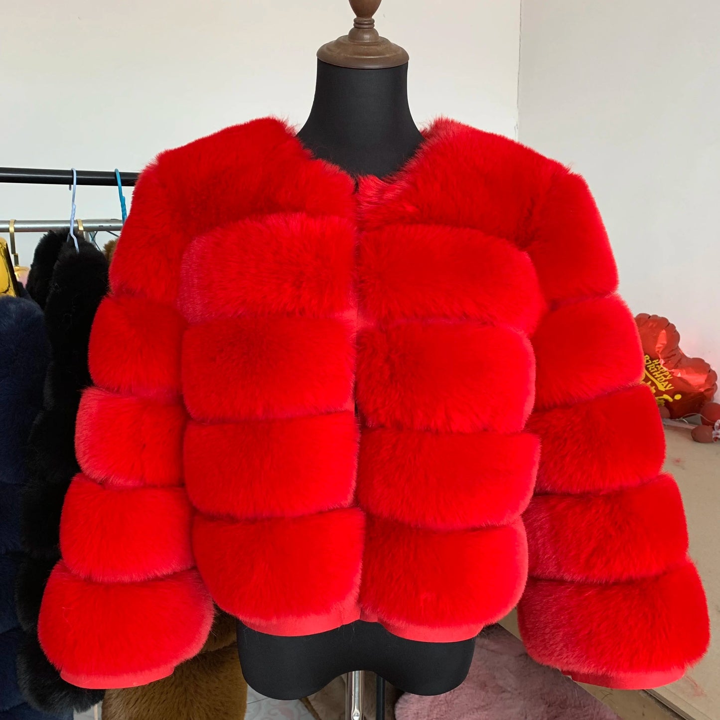 Street-Wave Faux Fur Winter Coat For Women Luxurious Warmth And Glamour Must Have