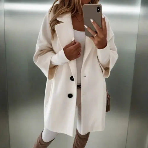 Street-Wave Womens Coat With Elegant Silhouette Timeless Style Warmth For Modern Women