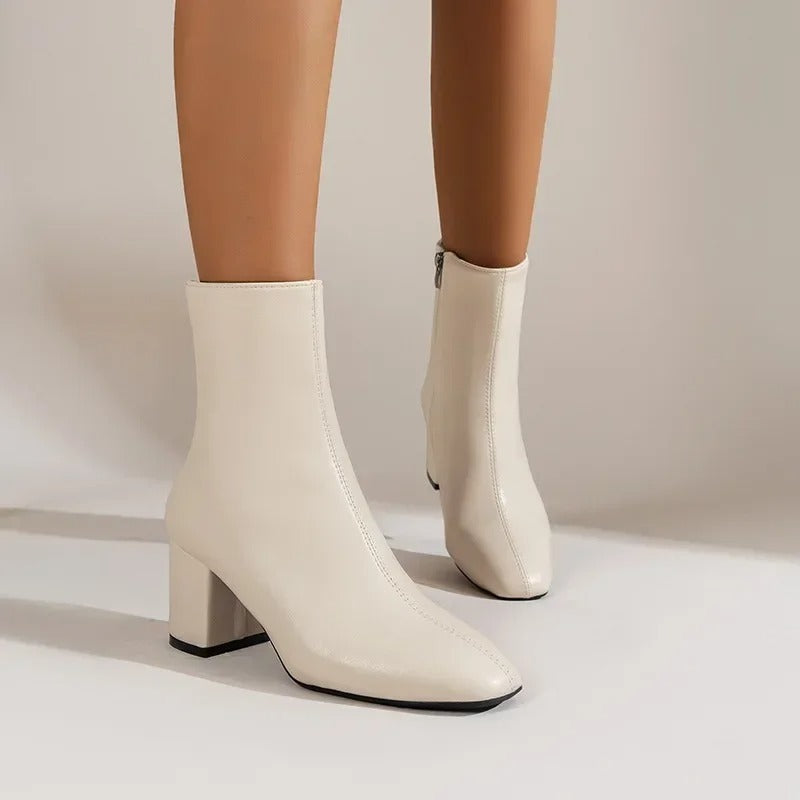 Street-Wave Comfortable White Heeled Ankle Boots for Women Chic Trendy Effortless Style