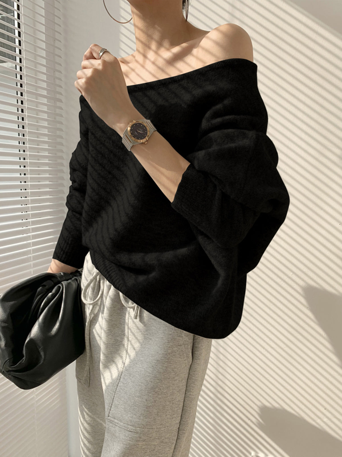 Street-Wave Womens Asymmetrical Pullover Warm V-Neck With Side Seam Detail For Chic Everyday Comfort