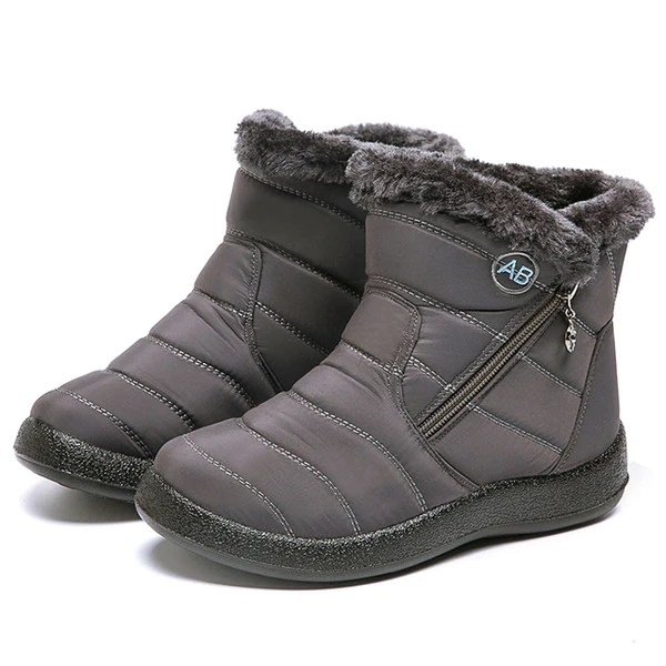 Women's Soft Sole Winter Boots with Insulated Design and Secure Fit